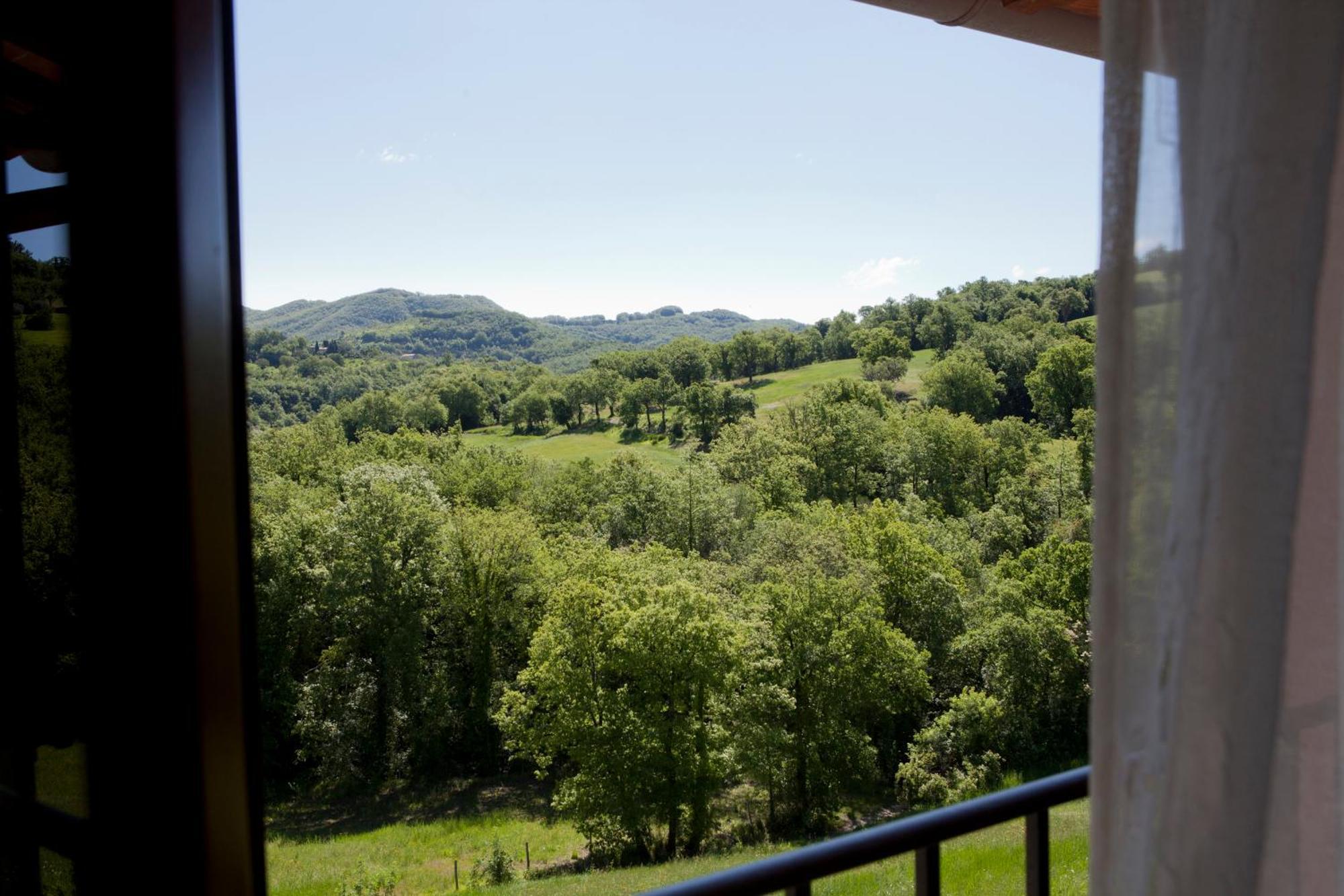 Relais Parco Del Subasio Villa Piano Delle Pieve Exterior foto