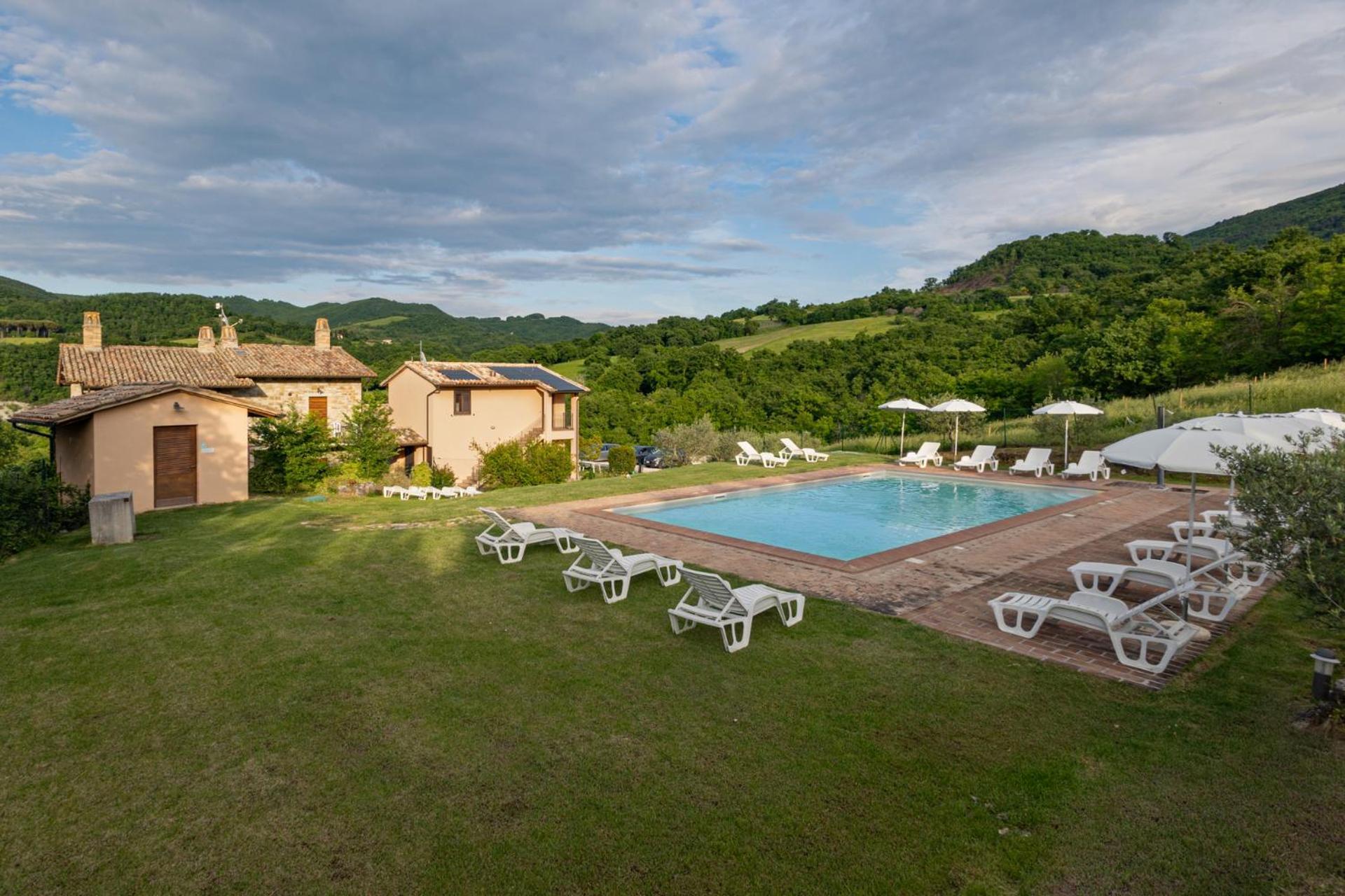 Relais Parco Del Subasio Villa Piano Delle Pieve Exterior foto